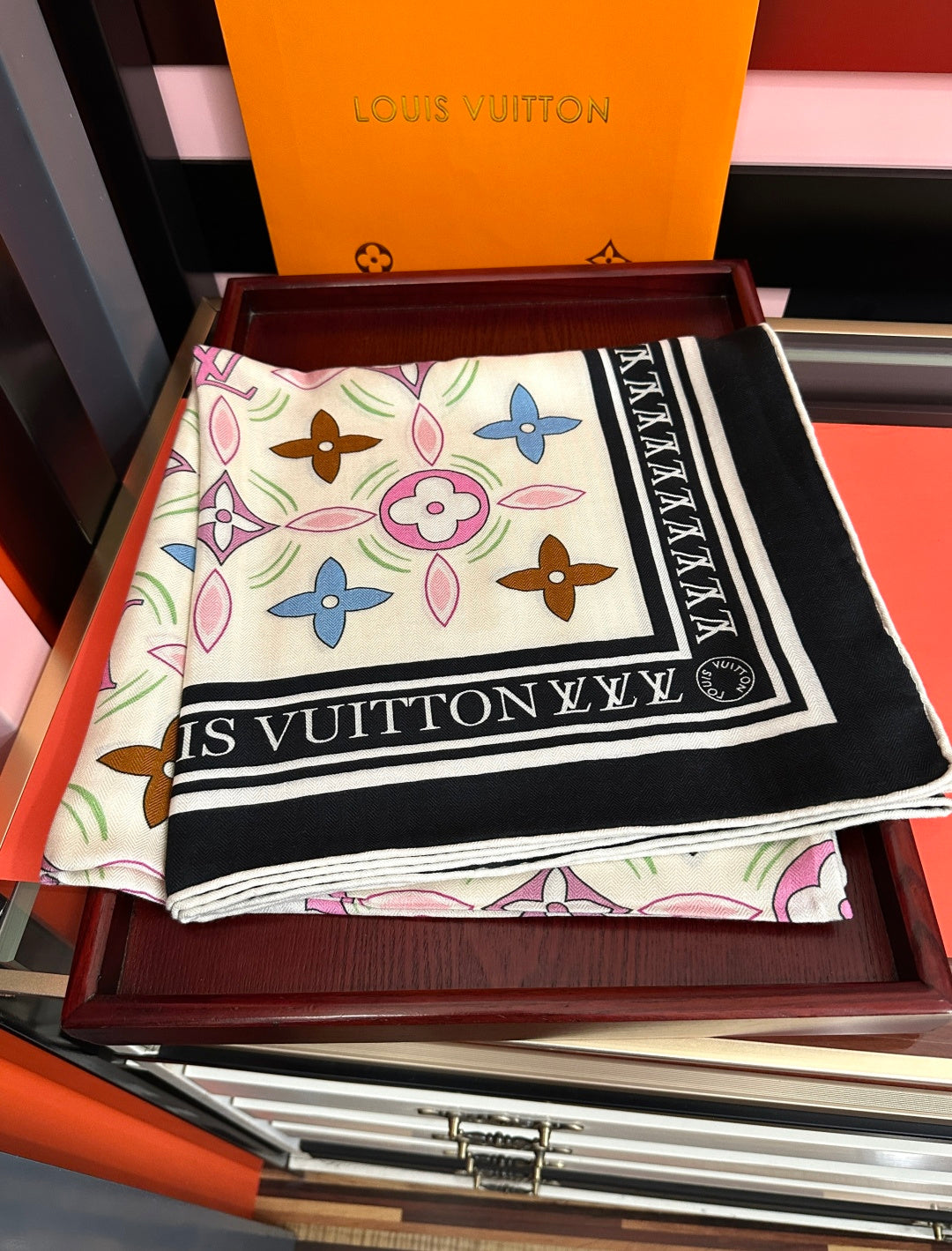 LV 26S SCARF 140 IN CASHMERE AND SILK 316843