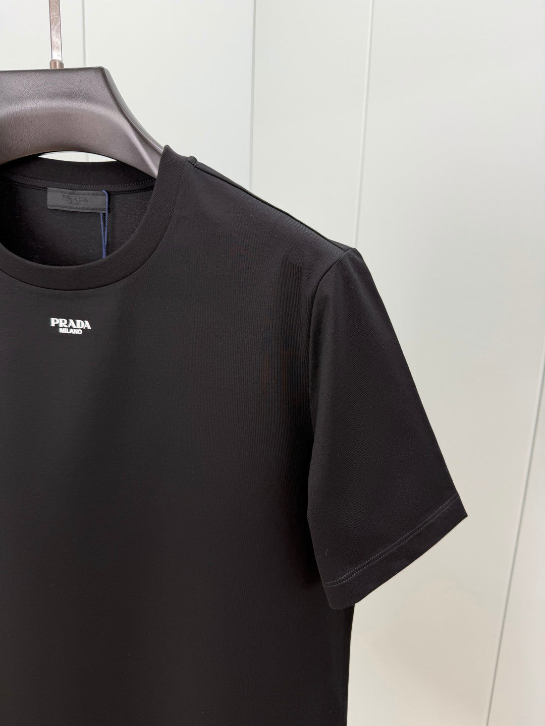PRADA 26S SHORT SLEEVED T-SHIRT 720
