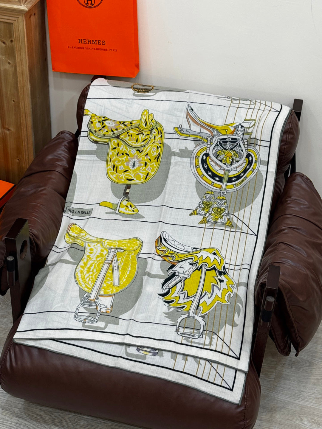 HERMES 25S SCARF 140 IN SILK CASHMERE 989483