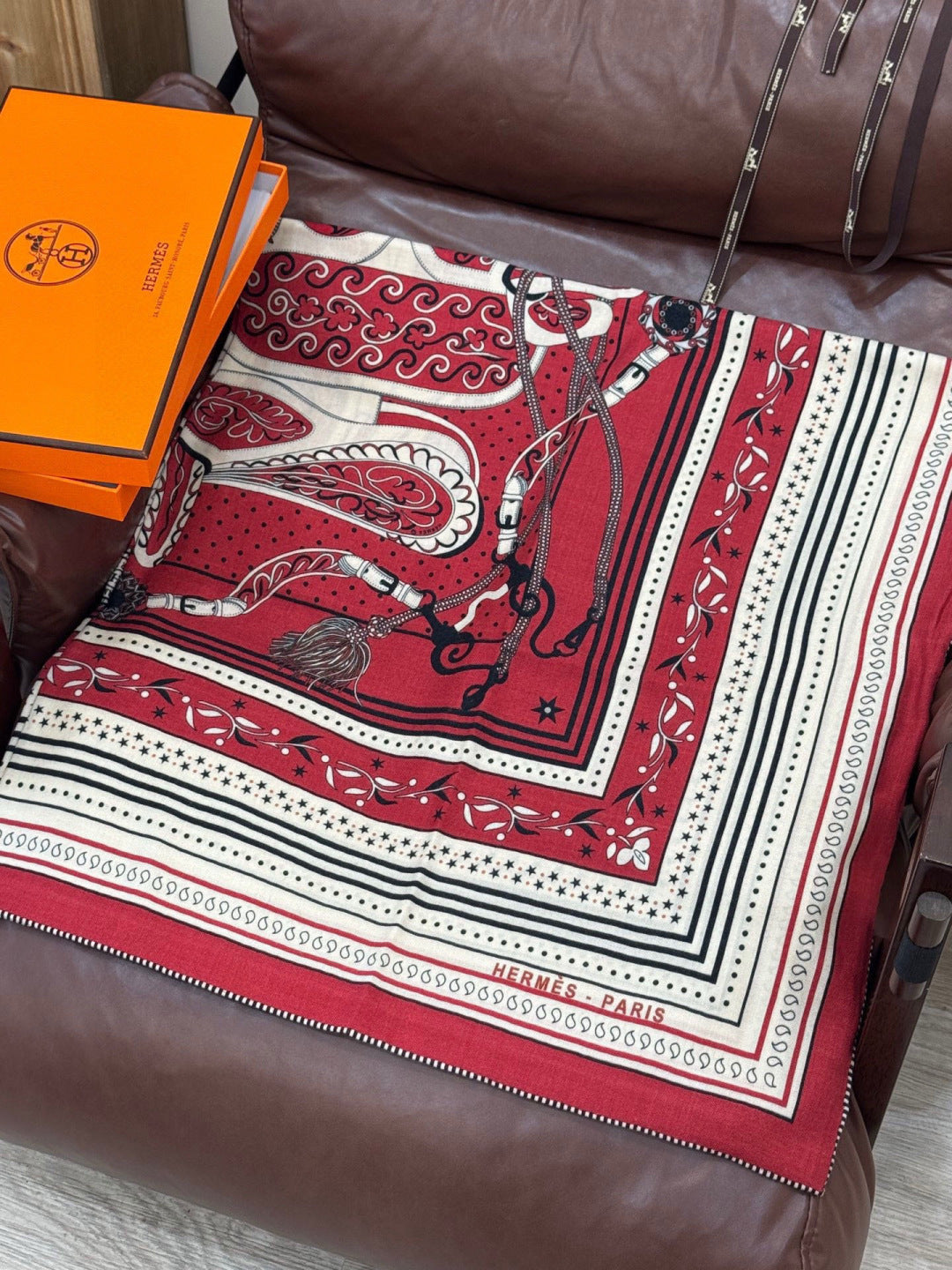 HERMES 25S SCARF 140 IN SILK CASHMERE 991679