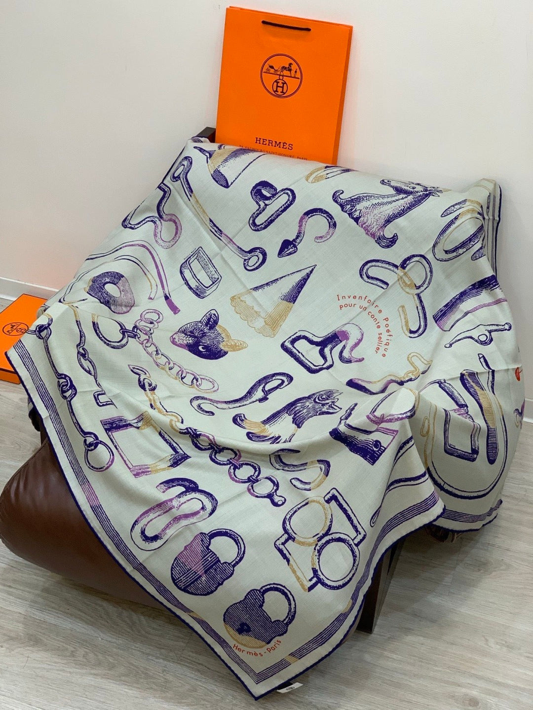 HERMES 25S SCARF 137 IN SILK CASHMERE 991688