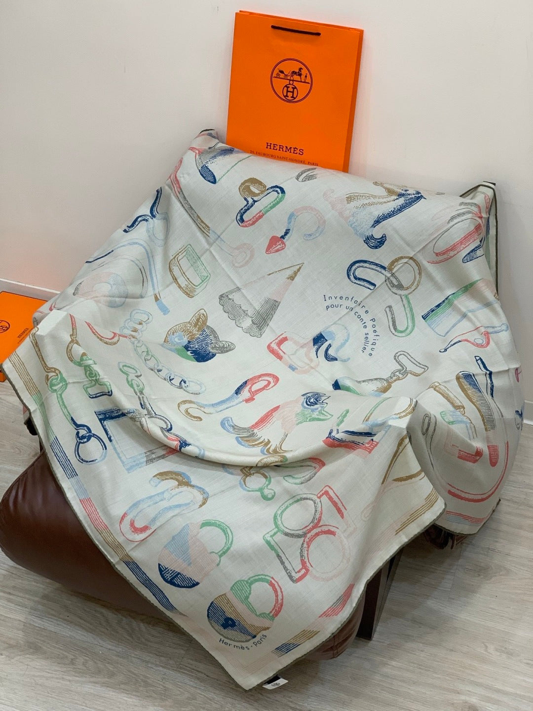 HERMES 25S SCARF 137 IN SILK CASHMERE 991689