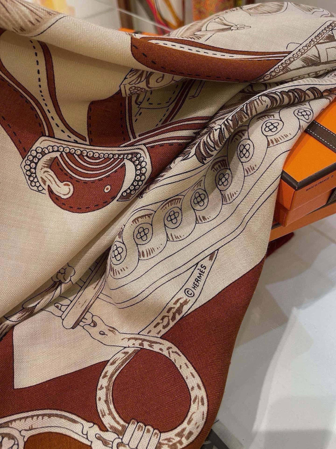 HERMES 26S SCARF 140 IN CASHMERE AND SILK 303354