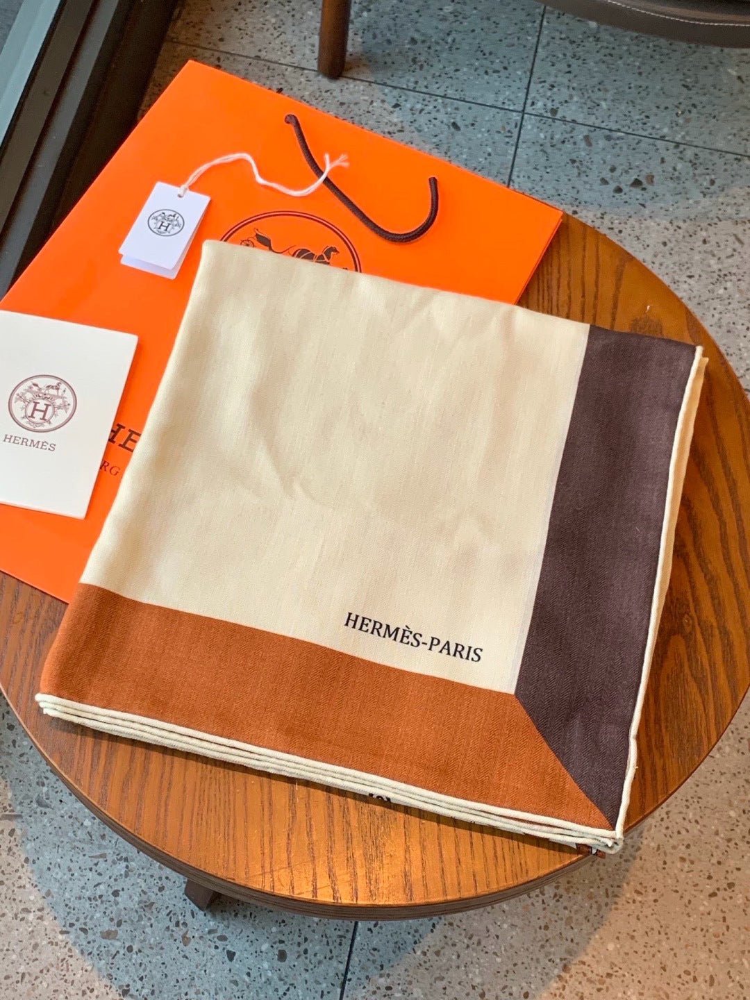 HERMES 26S SCARF 140 IN CASHMERE AND SILK 304243