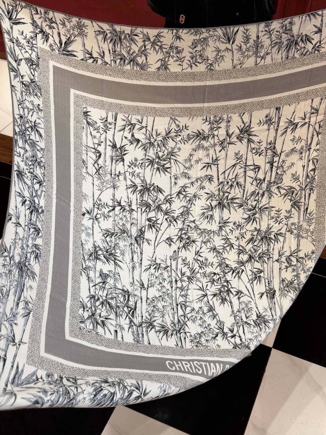 DIOR 26S SCARF 140CM IN CASHMERE SILK 304677