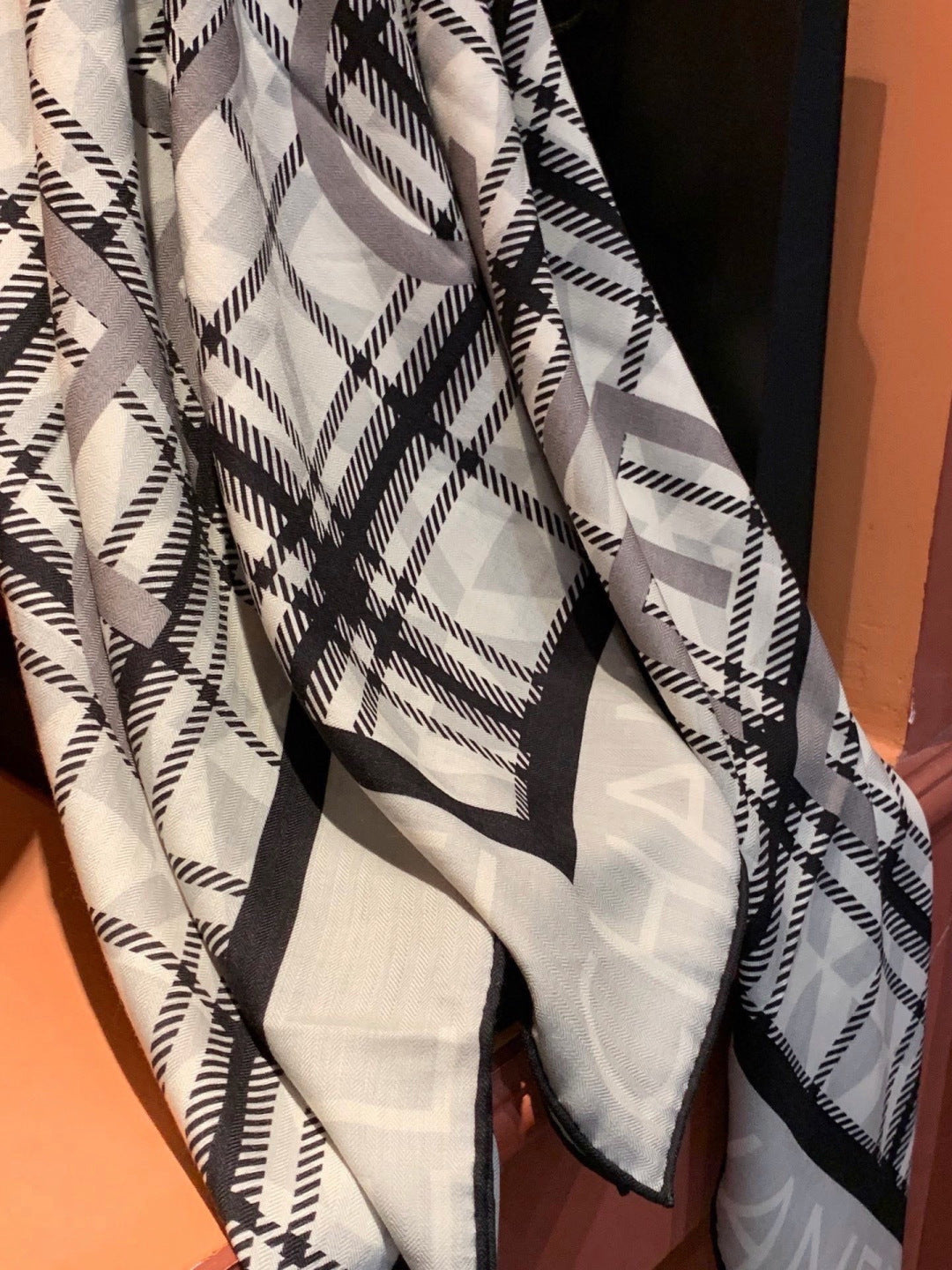 CHANEL 26S SCARF 135 IN CASHMERE AND SILK 309901