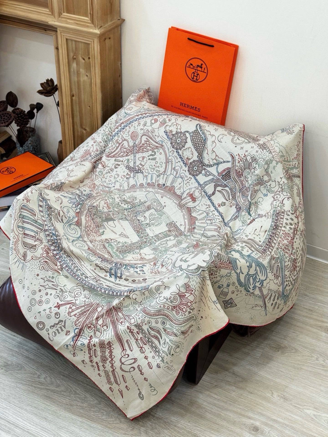 HERMES 26S PRINTED SQUARE  SCARF 135 IN SILK 311977