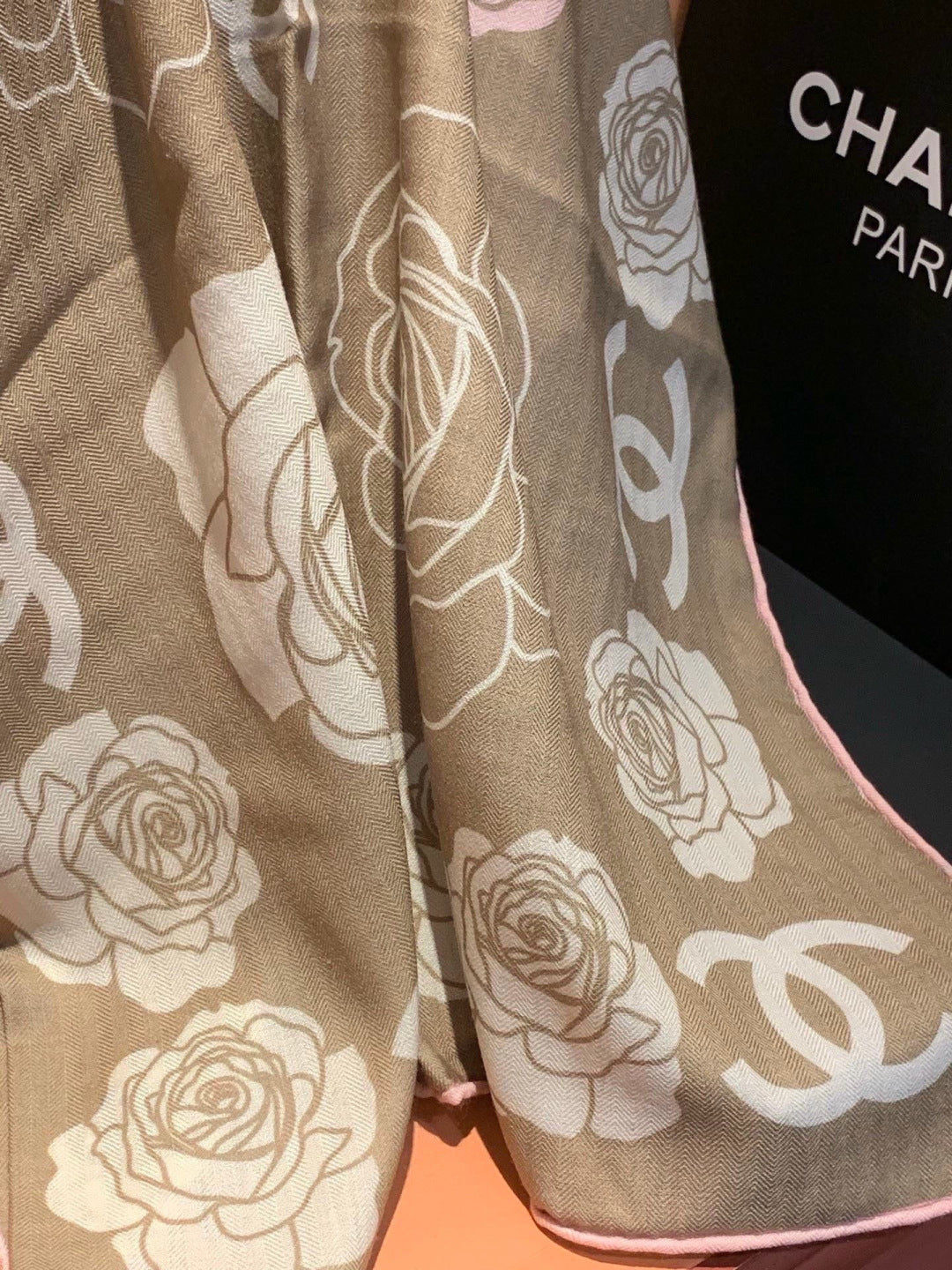 CHANEL 26S SCARF 140 IN SILK AND CASHMERE 313320