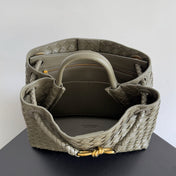 BOTTEGA VENETA 25S MEDIUM ANDIAMO 32 IN OLIVE GREEN CALFSKIN GOLD HARDWARE