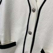 CHANEL 26S SLEEVELESS V-NECK BLAZER 669