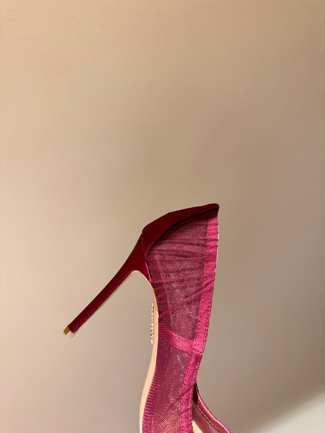 AQUAZZURA 26S HIGH HEELS 105 MM IN DARK RED LACE MESH AND SATIN