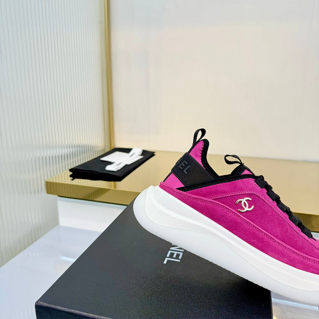 CHANEL 26S PLATFORM SNEAKERS IN PINK SUEDE WITH CC LOGO