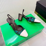 CHANEL 26S HIGH-HEEL SLINGBACKS 50 MM IN WHITE CALFSKIN AND TEAL PONY HAIR