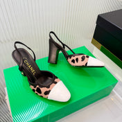CHANEL 26S HIGH-HEEL SLINGBACKS 70 MM IN WHITE PATENT CALFSKIN WITH LINK PINK PONY HAIR