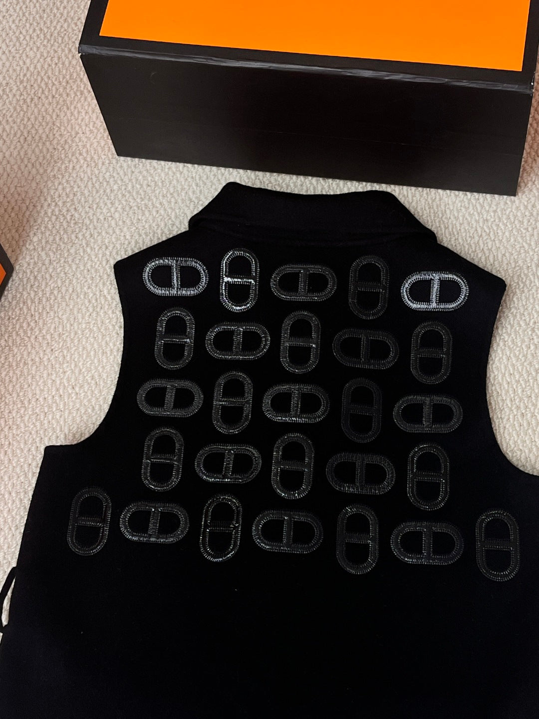 HERMES 25S SLEEVELESS PIG-NOSE VEST 205