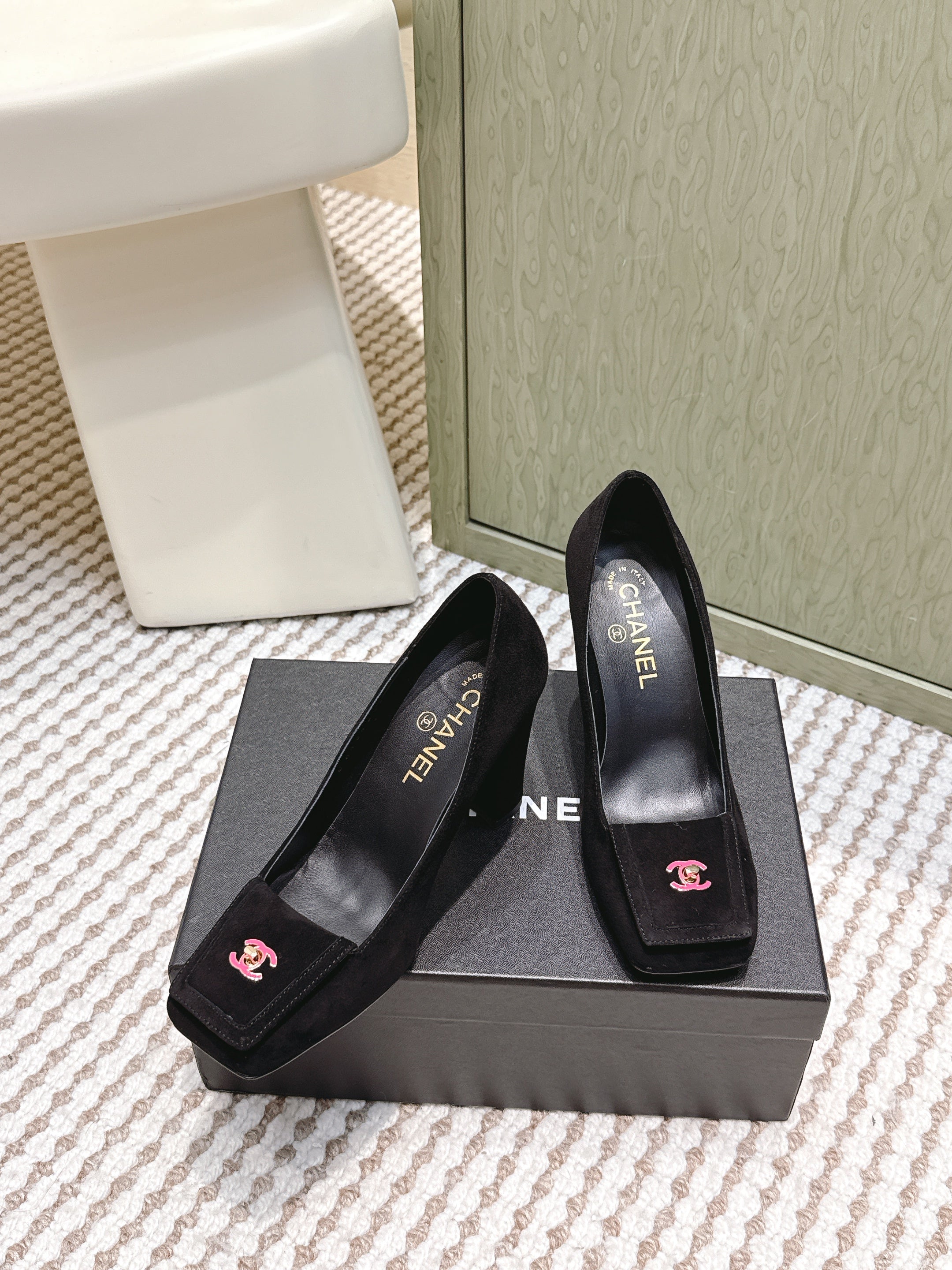 CHANEL 25S SLINGBACK SHOES 90MM IN BLACK SUEDE SQUARE TOE PINK HARDWARE