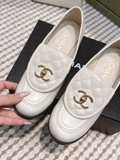 CHANEL 25S LOAFERS MOCCASIN 65MM IN WHITE CALFSKIN GOLD HARDWARE