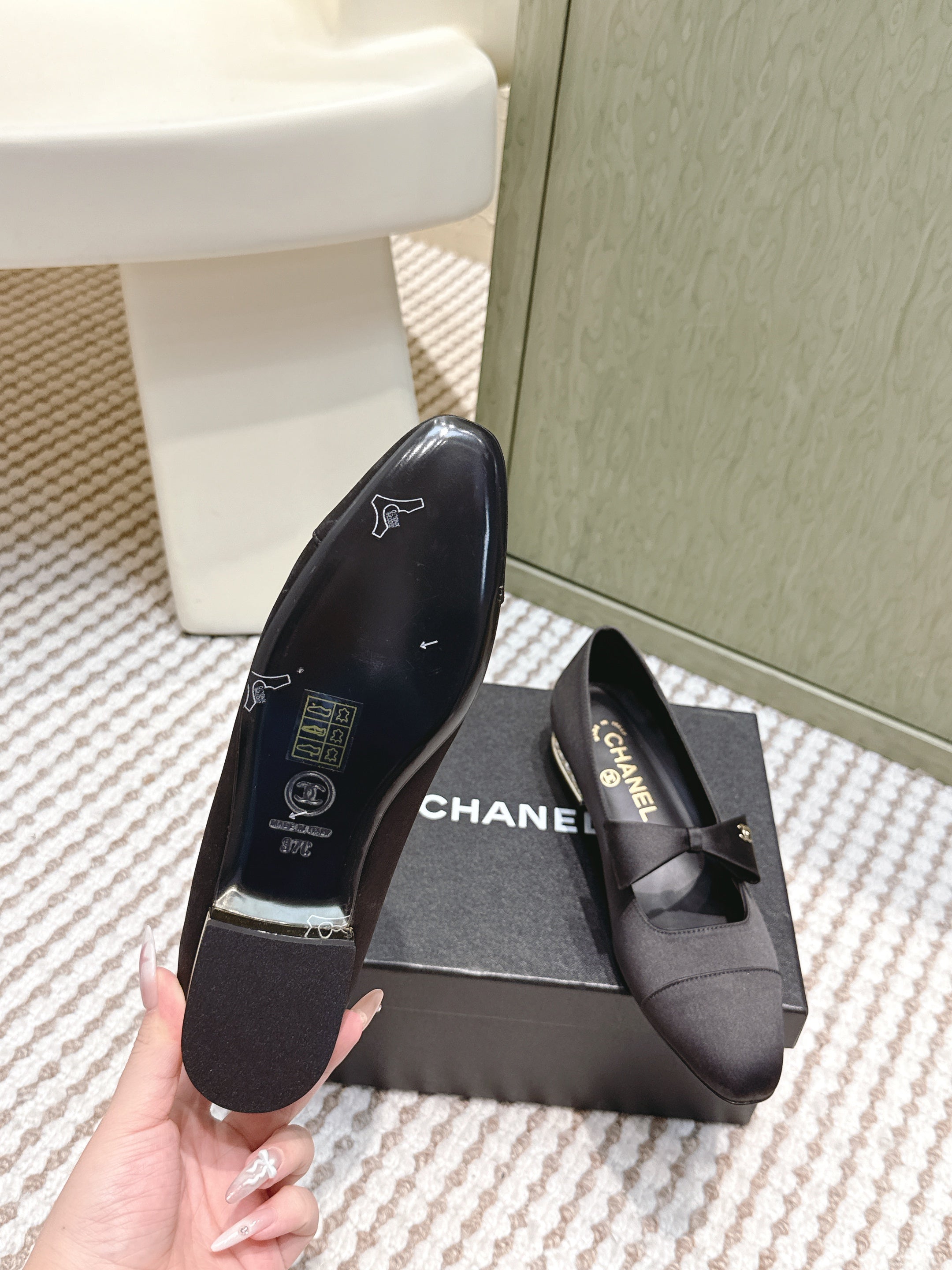 CHANEL 25S MARY JANE BALLET FLATS IN BLACK SILK WITH BOW