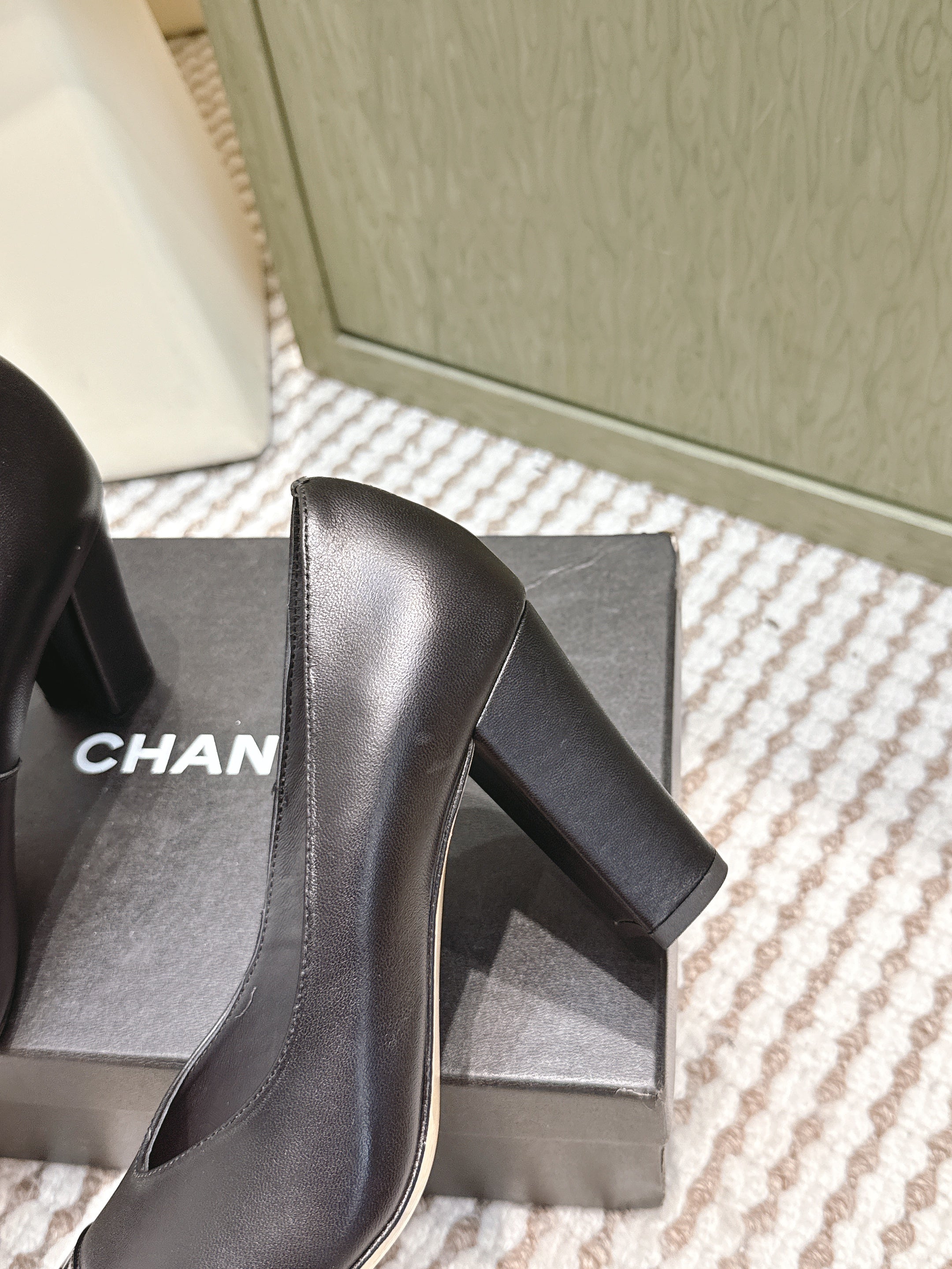 CHANEL 25S SQUARE-TOE HIGH HEELS 90MM IN BLACK CALFSKIN