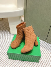 BOTTEGA VENETA 26S INTRECCIATO BOOTS 70 MM IN BROWN SUEDE