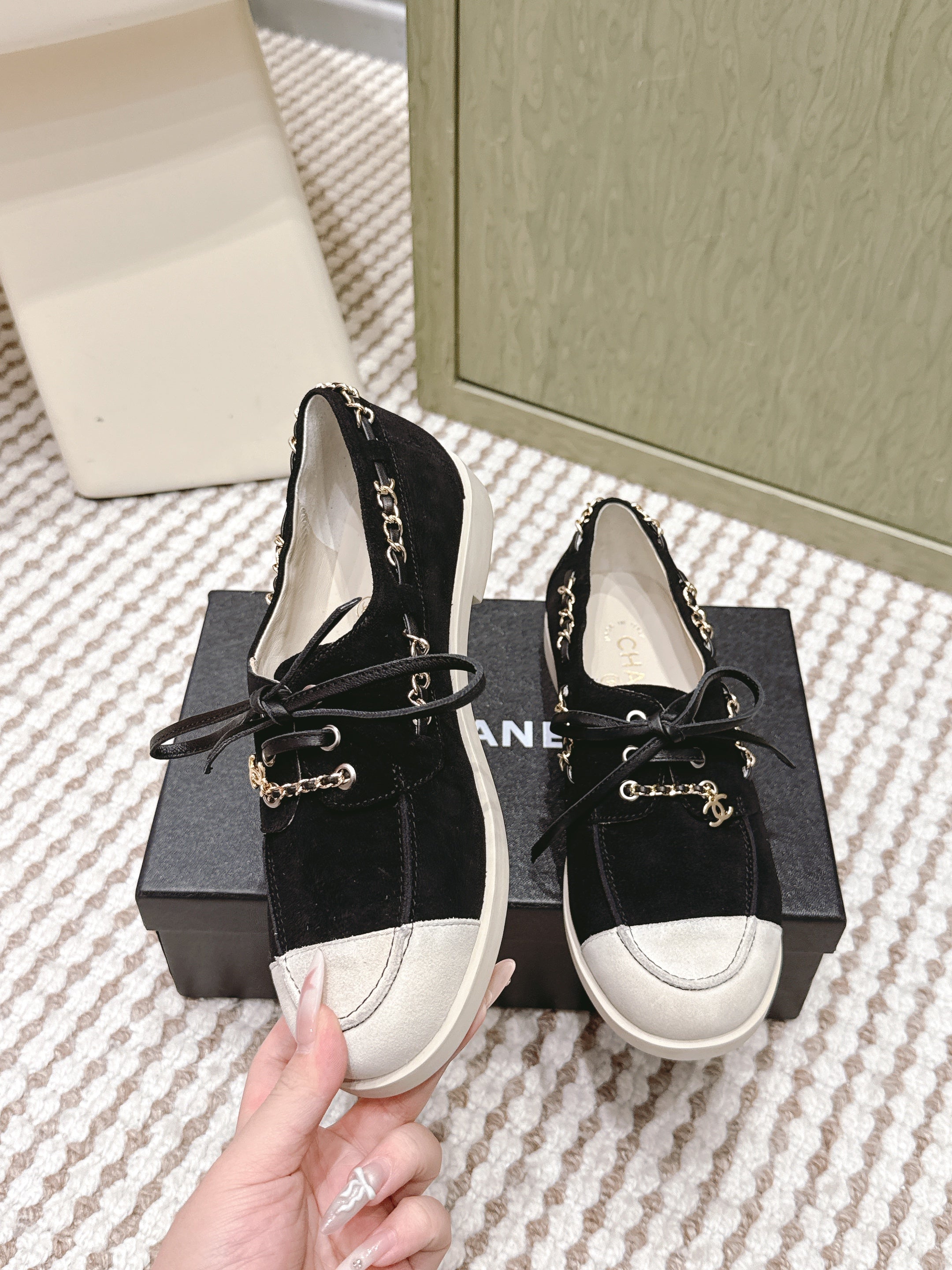 CHANEL 25S MOCCASINS IN BLACK AND LIGHT GREY SUEDE