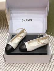 CHANEL 25S BALLERINA SHOES IN WHITE AND BLACK CALFSKIN GOLD HARDWARE