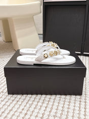 CHANEL 26S FLIP-FLOPS IN WHITE CALFSKIN
