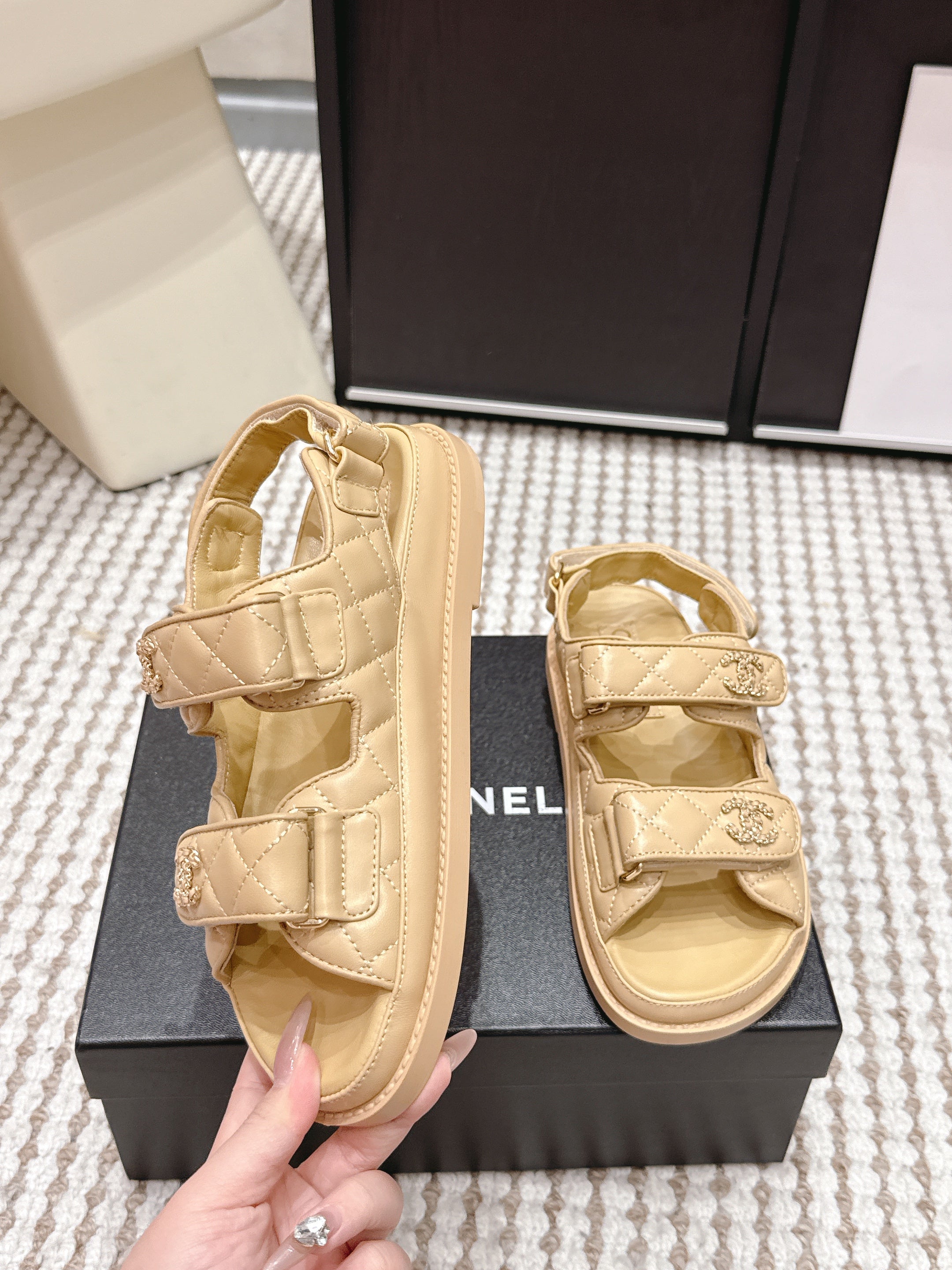 CHANEL 26S QUILTED DAD SANDALS IN LIGHT SAND BEIGE CALFSKIN