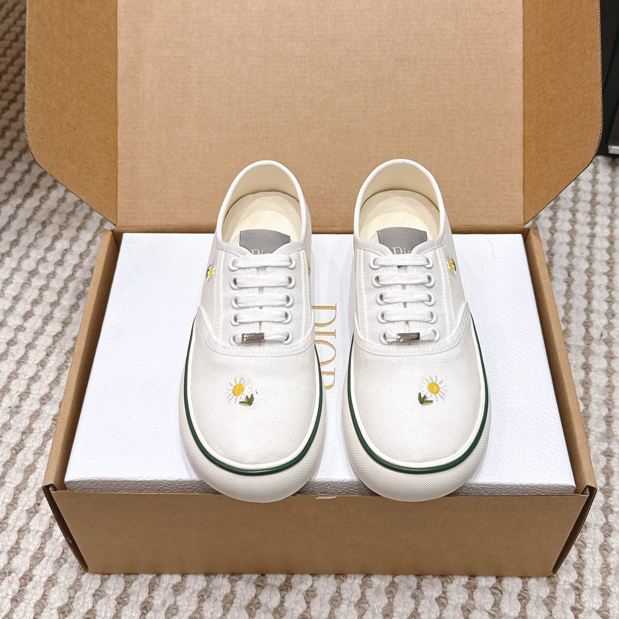 DIOR 26S SALTWIND SNEAKER IN WHITE FABRIC STYLE 4