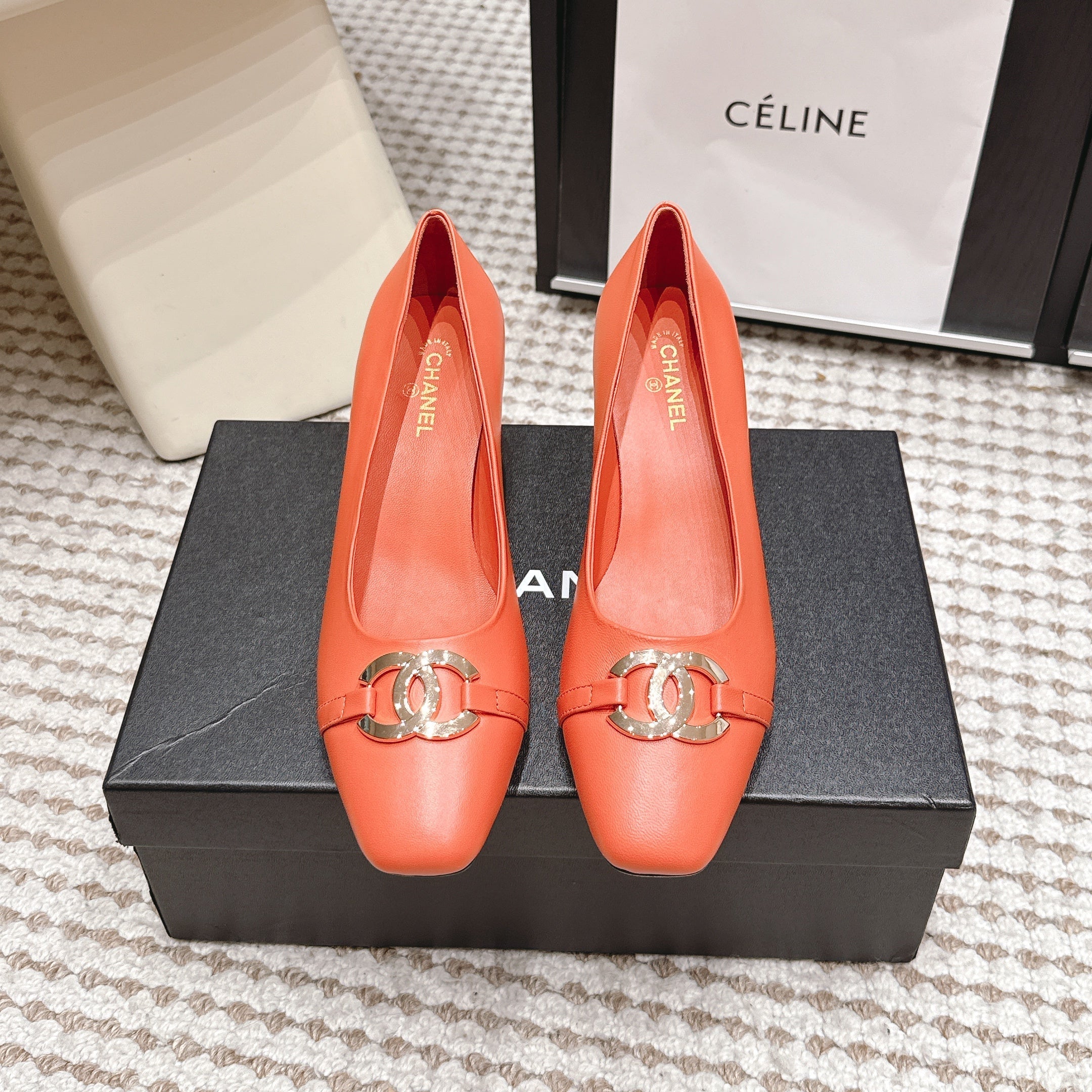 CHANEL 26S HIGH HEELS 75 MM IN ORANGE CALFSKIN WITH GOLD-TONE CC LOGO