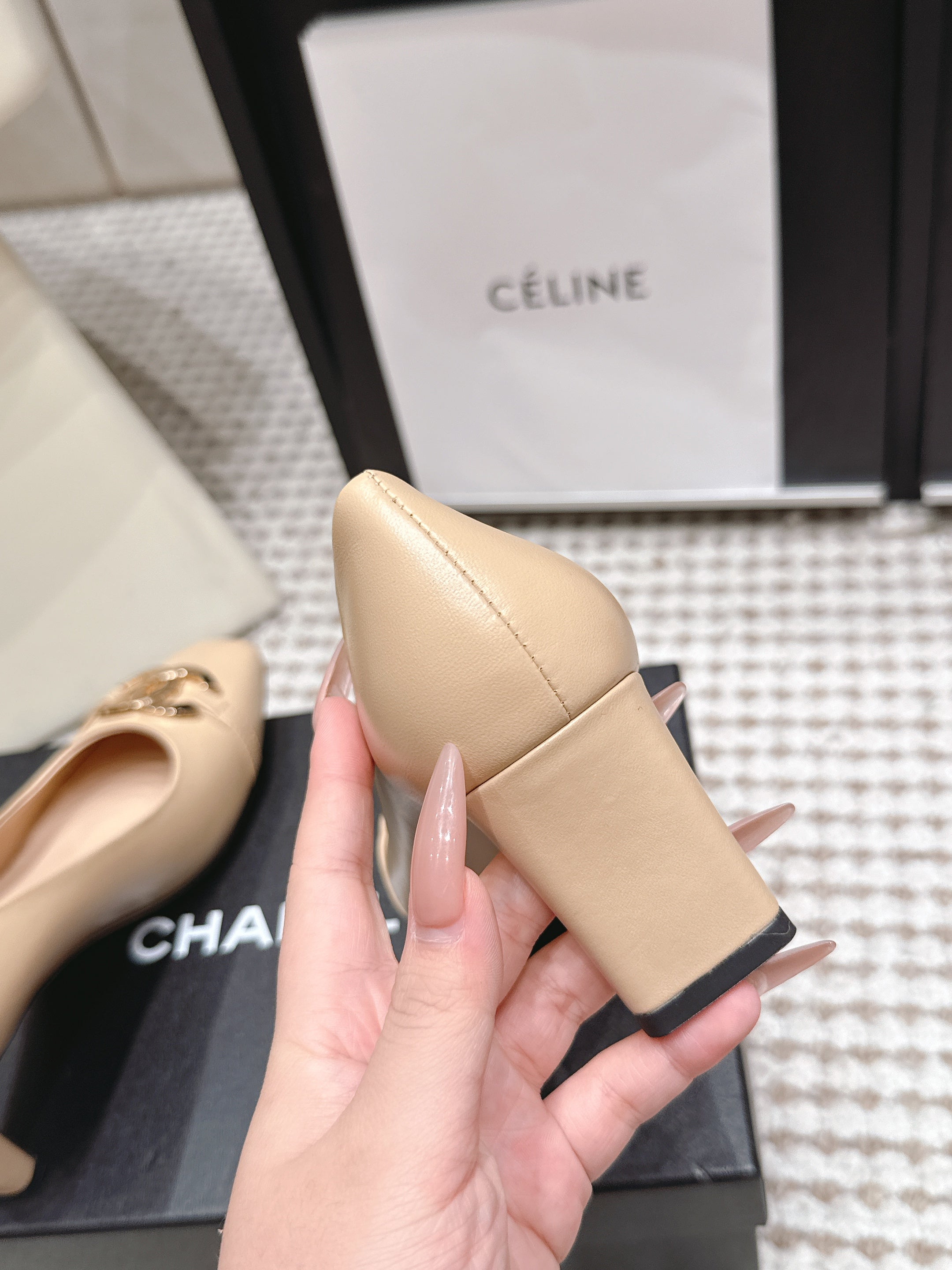 CHANEL 26S HIGH HEELS 75 MM IN BEIGE CALFSKIN WITH GOLD-TONE CC LOGO