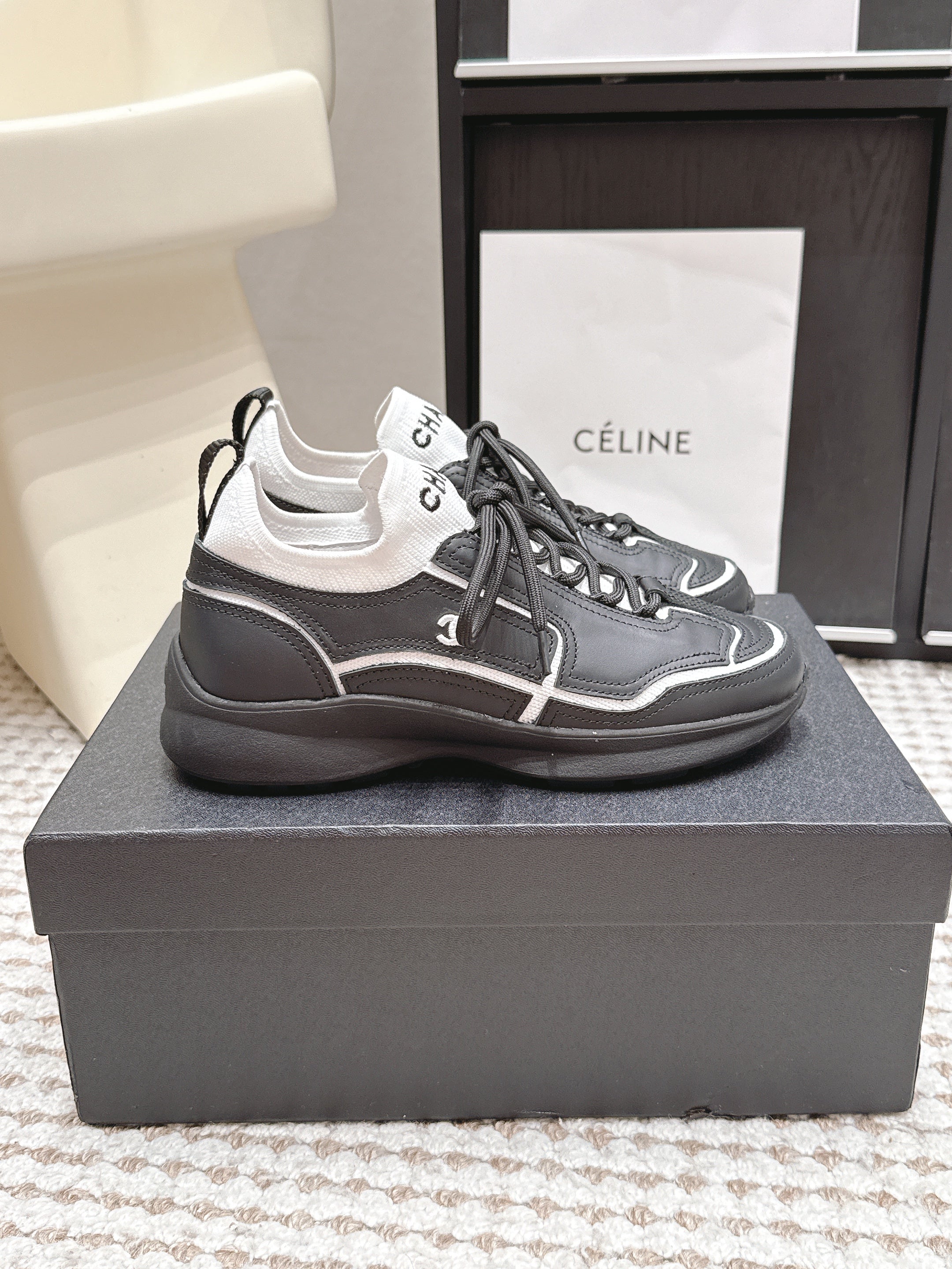 CHANEL 26S PLATFORM SNEAKERS 30 MM IN BLACK CALFSKIN WITH WHITE FABRIC