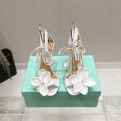 AQUAZZURA 26S FLORAL HEELS 100 MM IN WHITE WOVEN RAFFIA