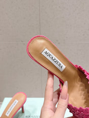 AQUAZZURA 26S HEELED MULES 80 MM IN PINK WOVEN RAFFIA