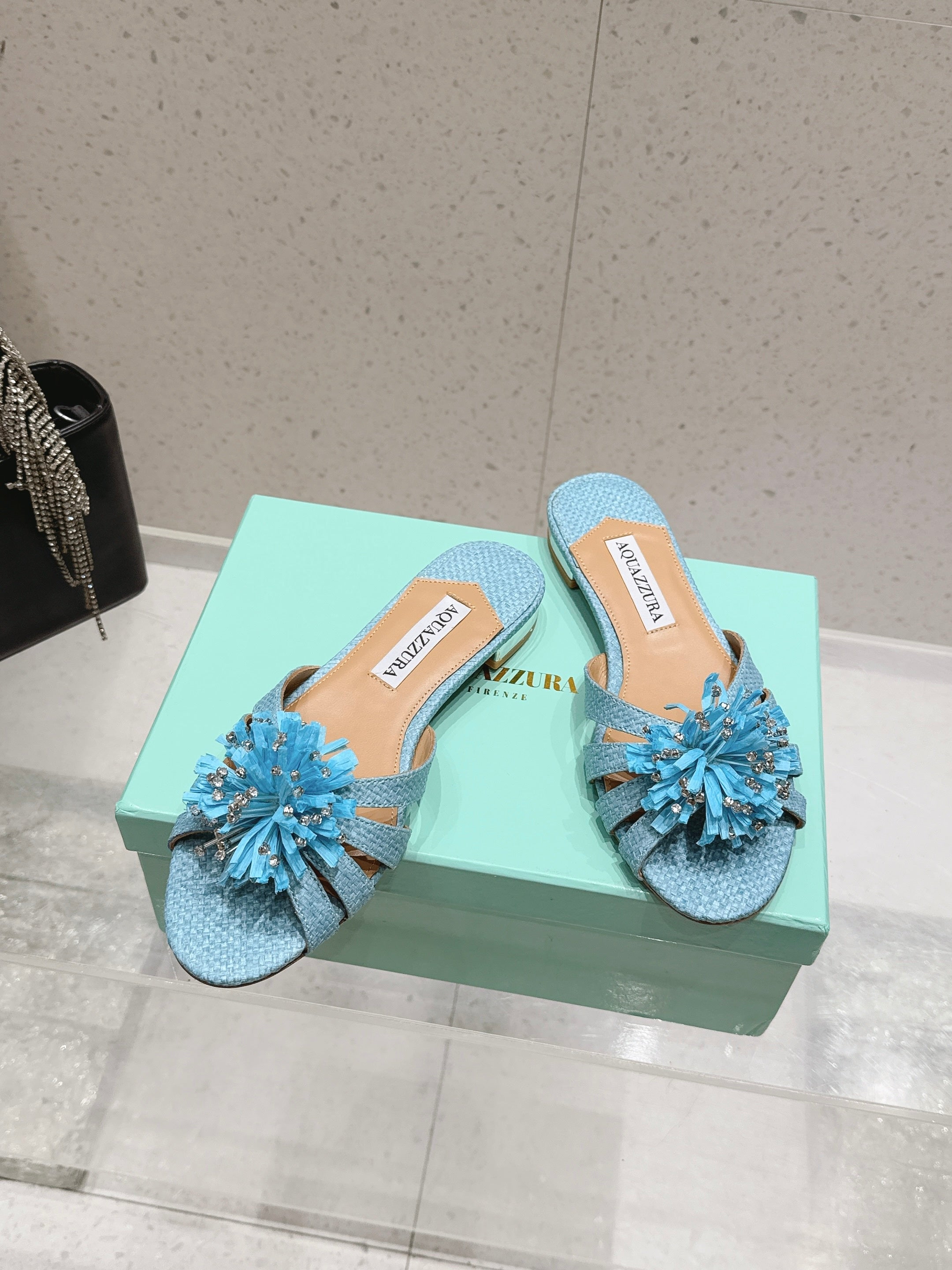 AQUAZZURA 26S SANDALS IN LIGHT BLUE WOVEN RAFFIA