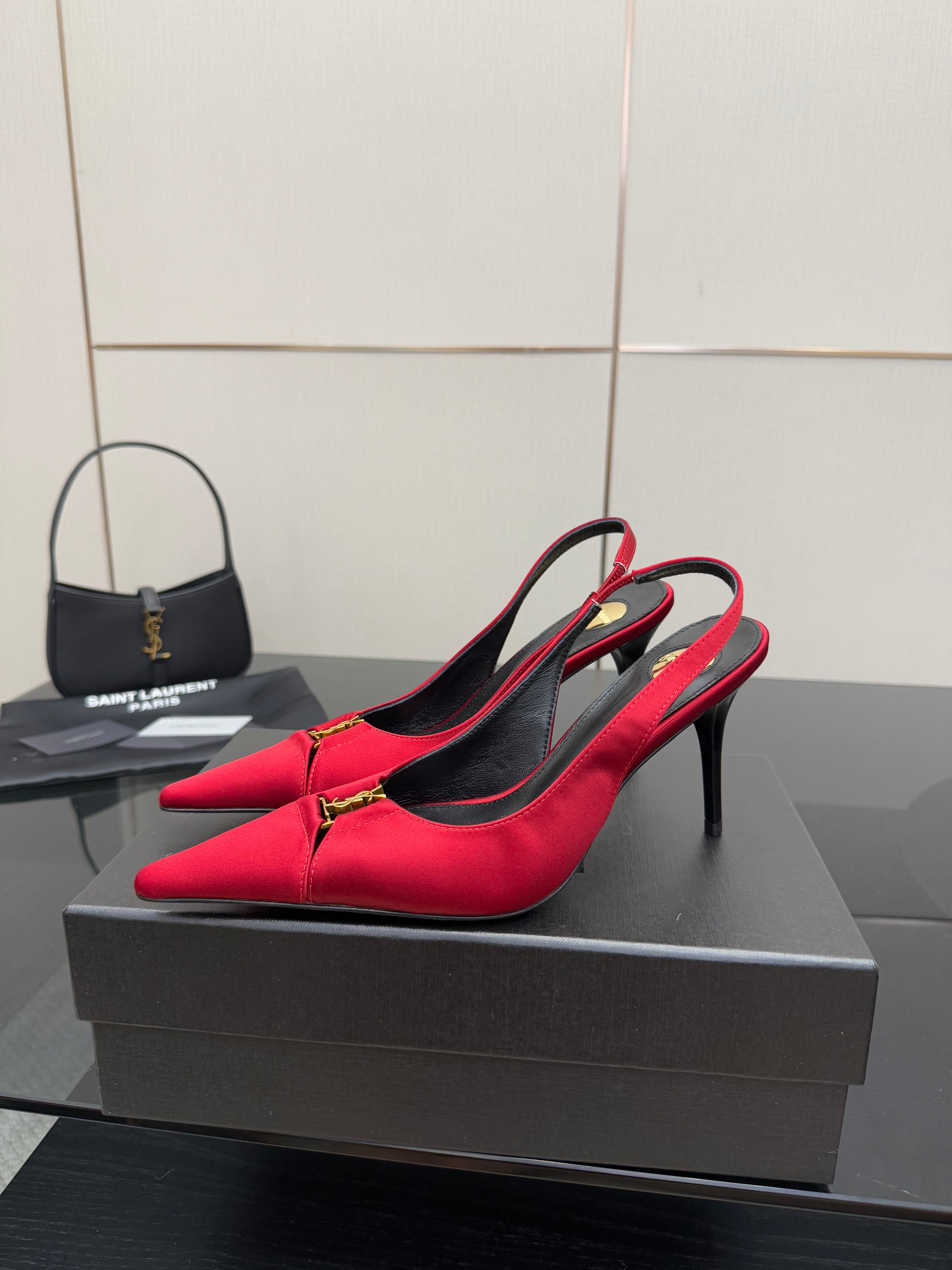 YSL 25S SLINGBACK HIGH HEELS 90 MM IN RED SATIN WITH GOLD HARDWARE STYLE 14