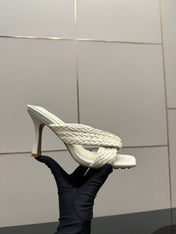BOTTEGA VENETA 26S HEELED SANDALS 95 MM IN CREAM WHITE CALFSKIN AND RAFFIA