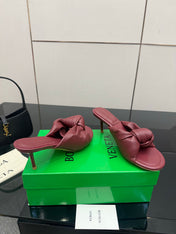 BOTTEGA VENETA 26S KNOT-STRAP HIGH-HEEL SANDALS IN DARK RED LAMBSKIN