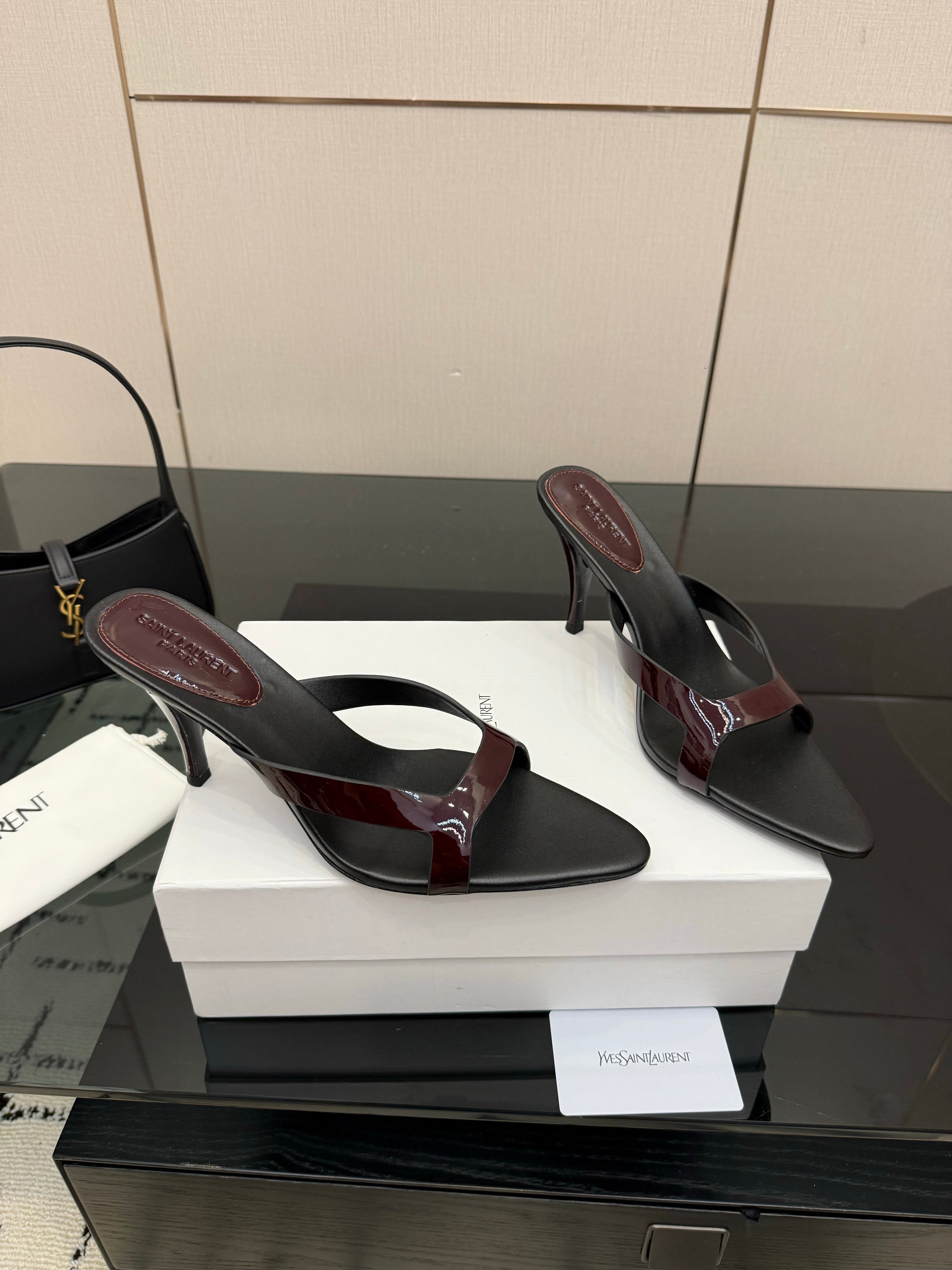 YSL 26S POINTED-TOE SANDALS 90 MM IN DARK RED AND BLACK CALFSKIN