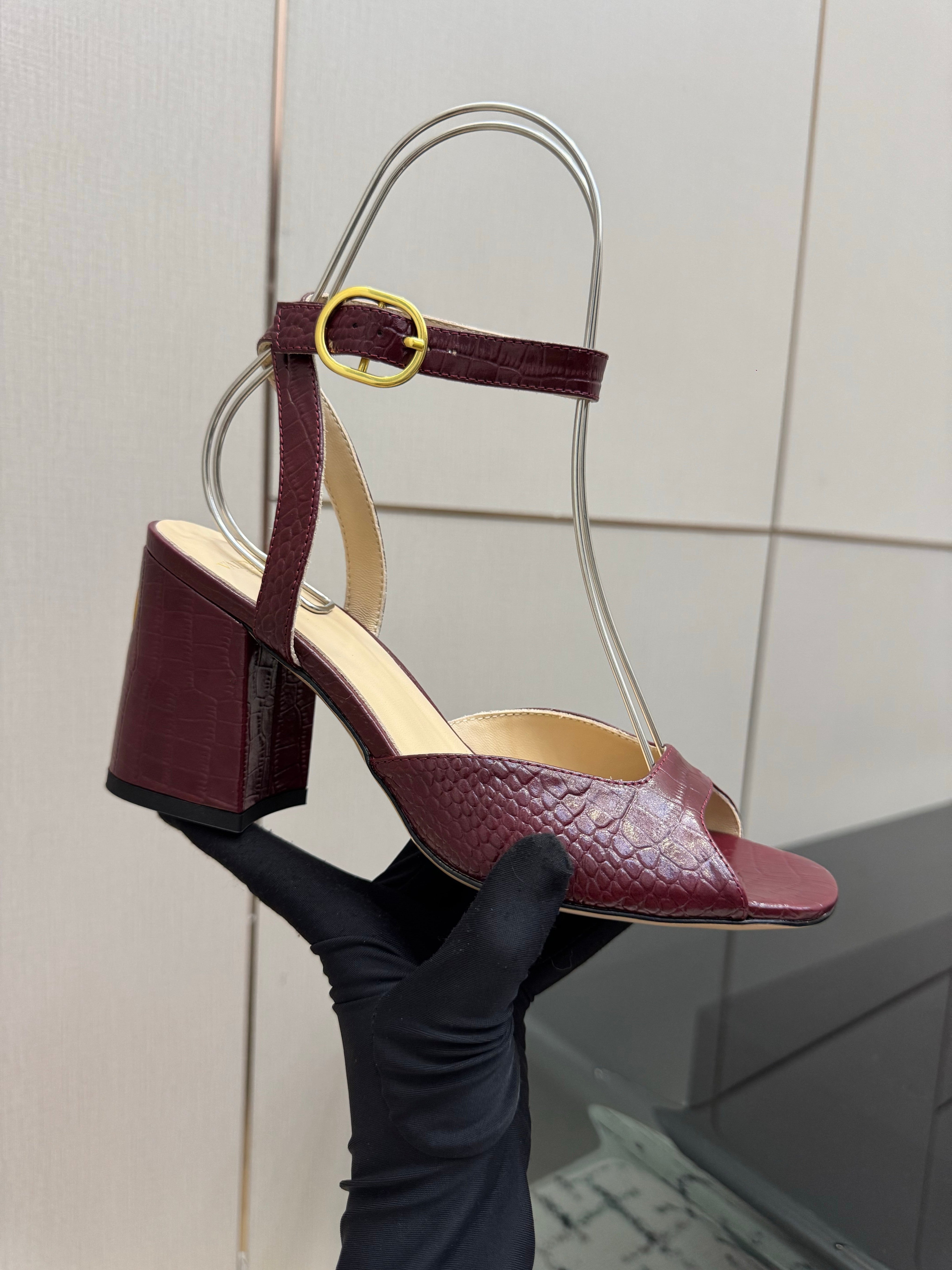 VALENTINO 26S SQUARE TOE ANKLE STRAP SANDALS IN DARK RED CROC-EMBOSSED LEATHER