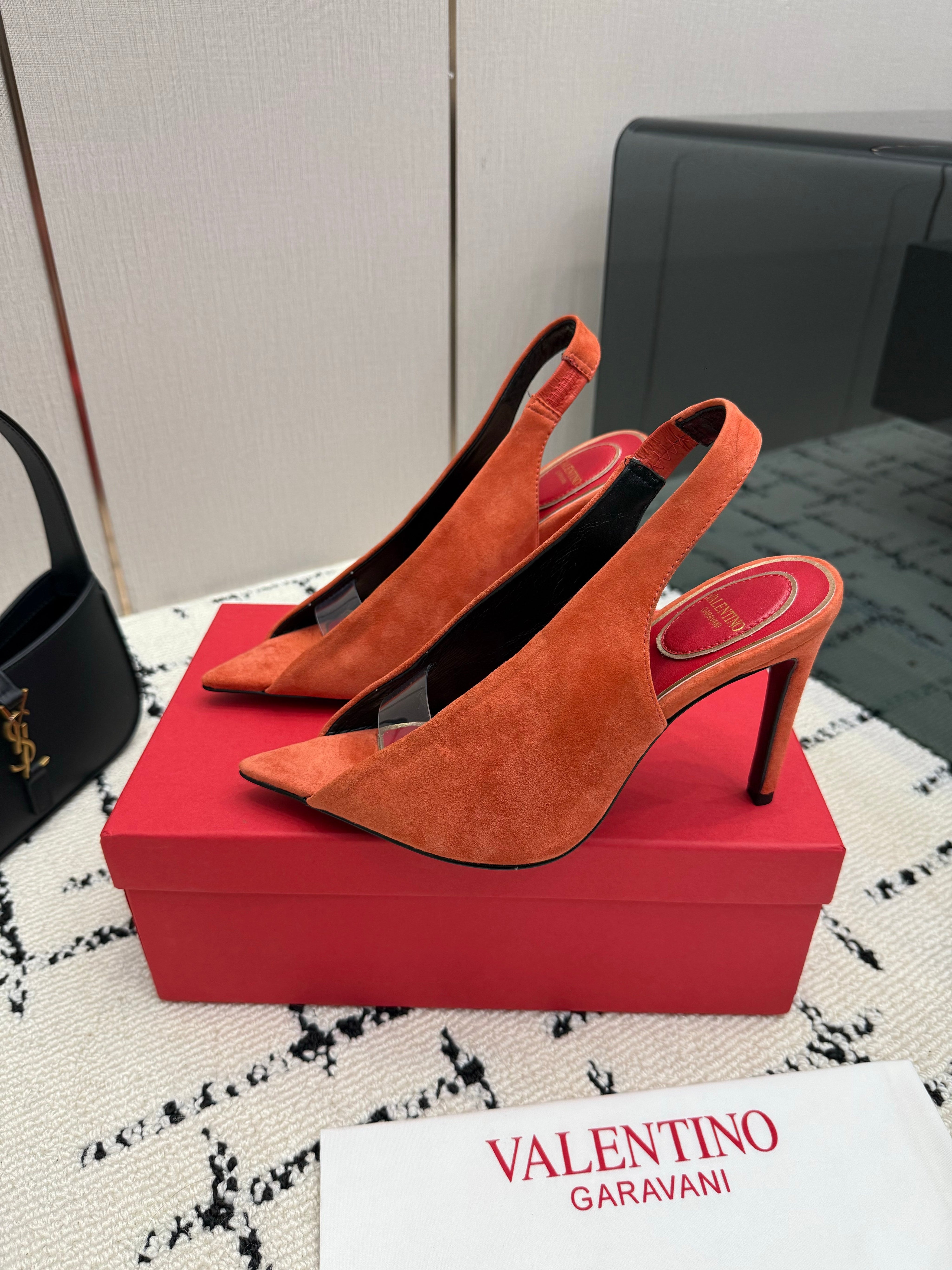 VALENTINO 26S POINTED-TOE SLINGBACKS IN ORANGE SUEDE