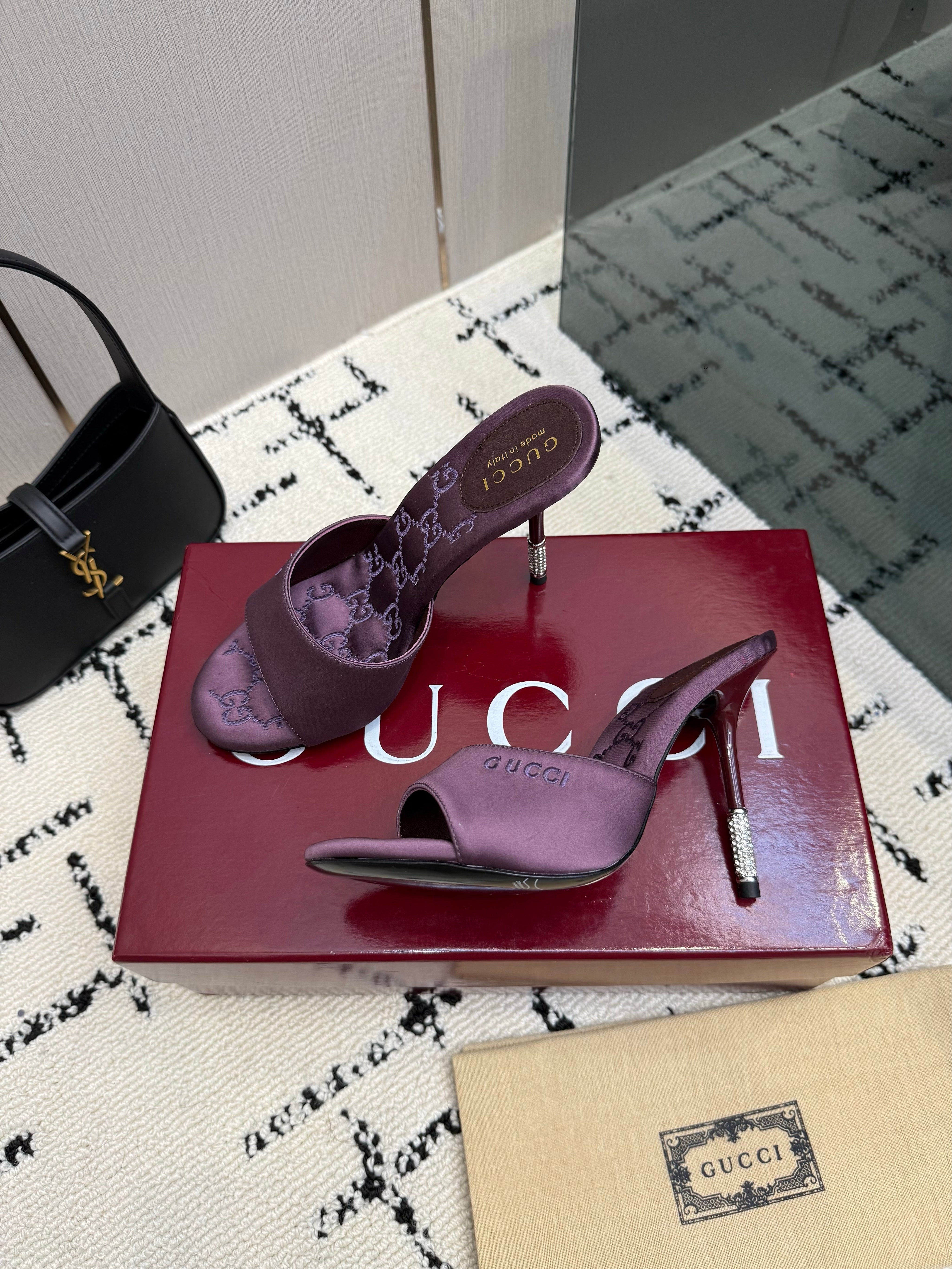 GUCCI 26S CRYSTAL-HEEL SANDALS 100 MM IN DARK PURPLE SATIN