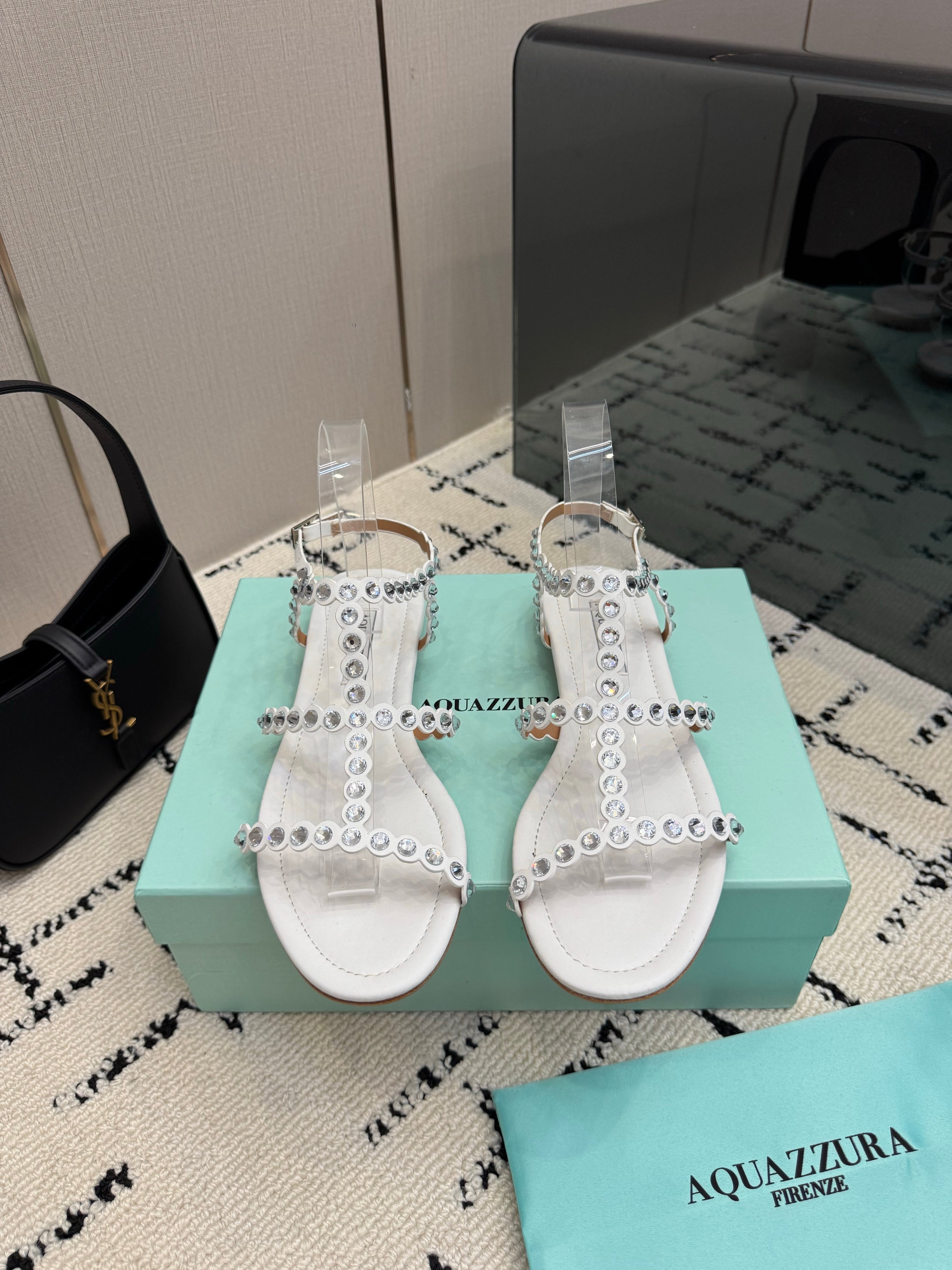 AQUAZZURA 26S FLAT SANDALS IN CREAM WHITE LAMBSKIN CRYSTAL-EMBELLISHED