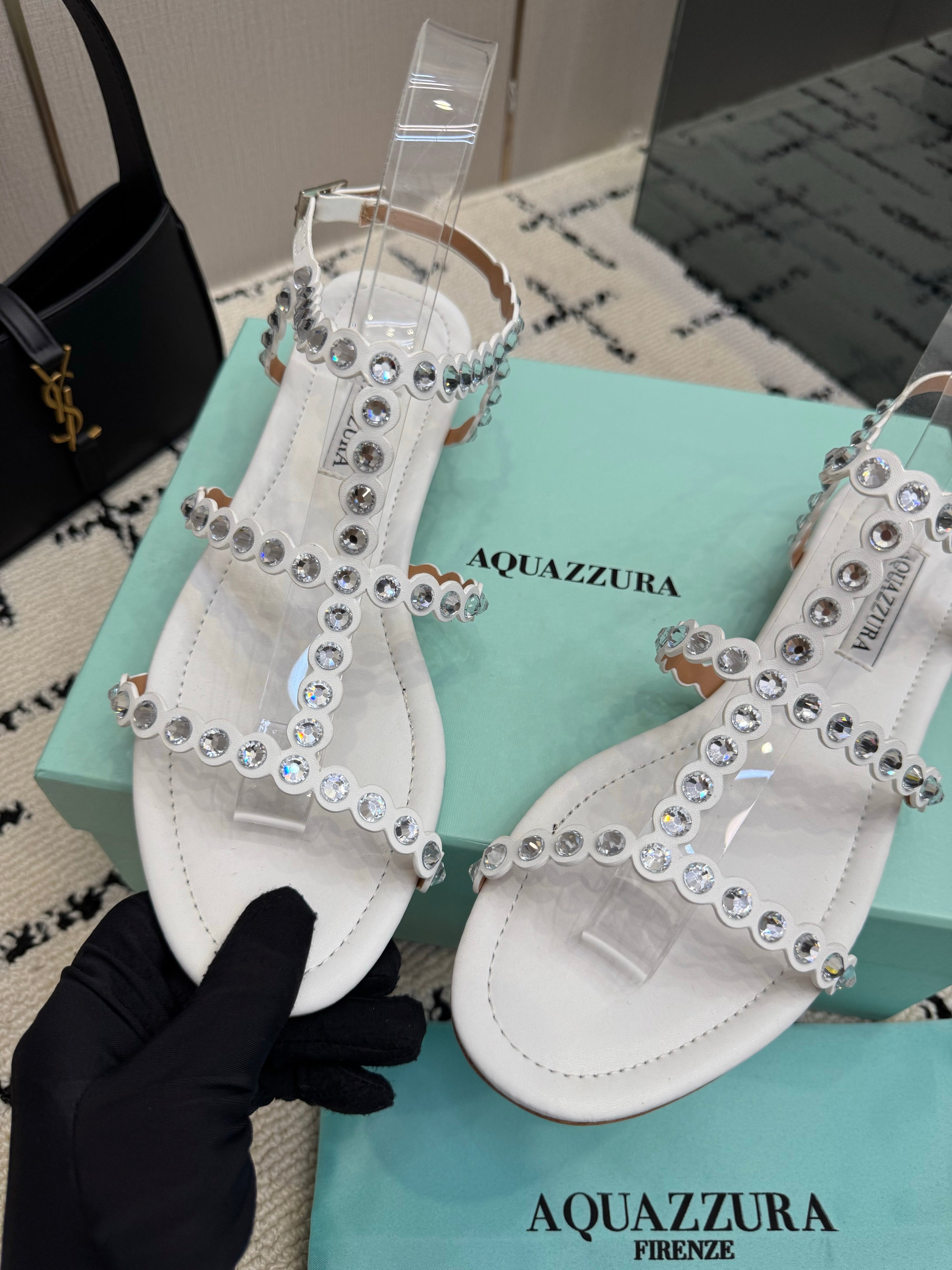 AQUAZZURA 26S FLAT SANDALS IN CREAM WHITE LAMBSKIN CRYSTAL-EMBELLISHED