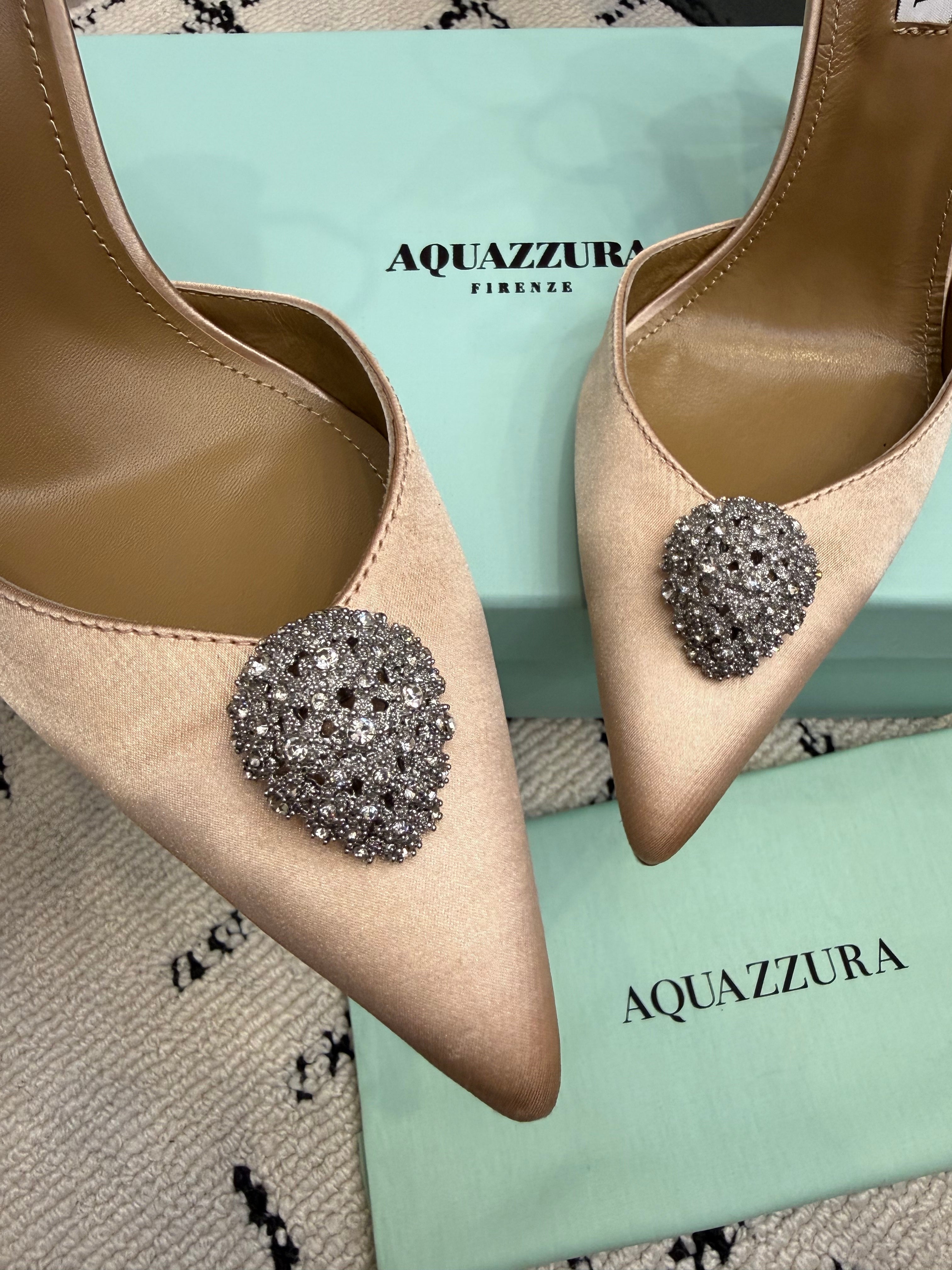 AQUAZZURA 26S POINTED-TOE PUMPS 105 MM IN BEIGE SATIN