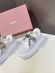 MIUMIU 25S SNEAKERS 45MM IN WHITE SUEDE WITH LEOPARD-PRINT LACES SHEARLING