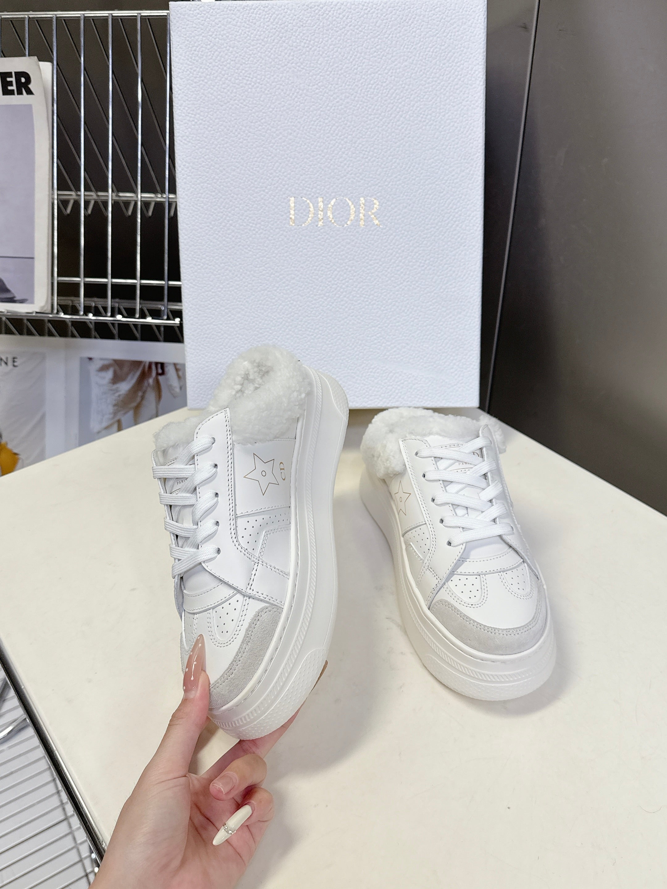 DIOR 25S DIOR STAR SNEAKERS 40 MM IN WHITE LAMBSKIN AND WOOL