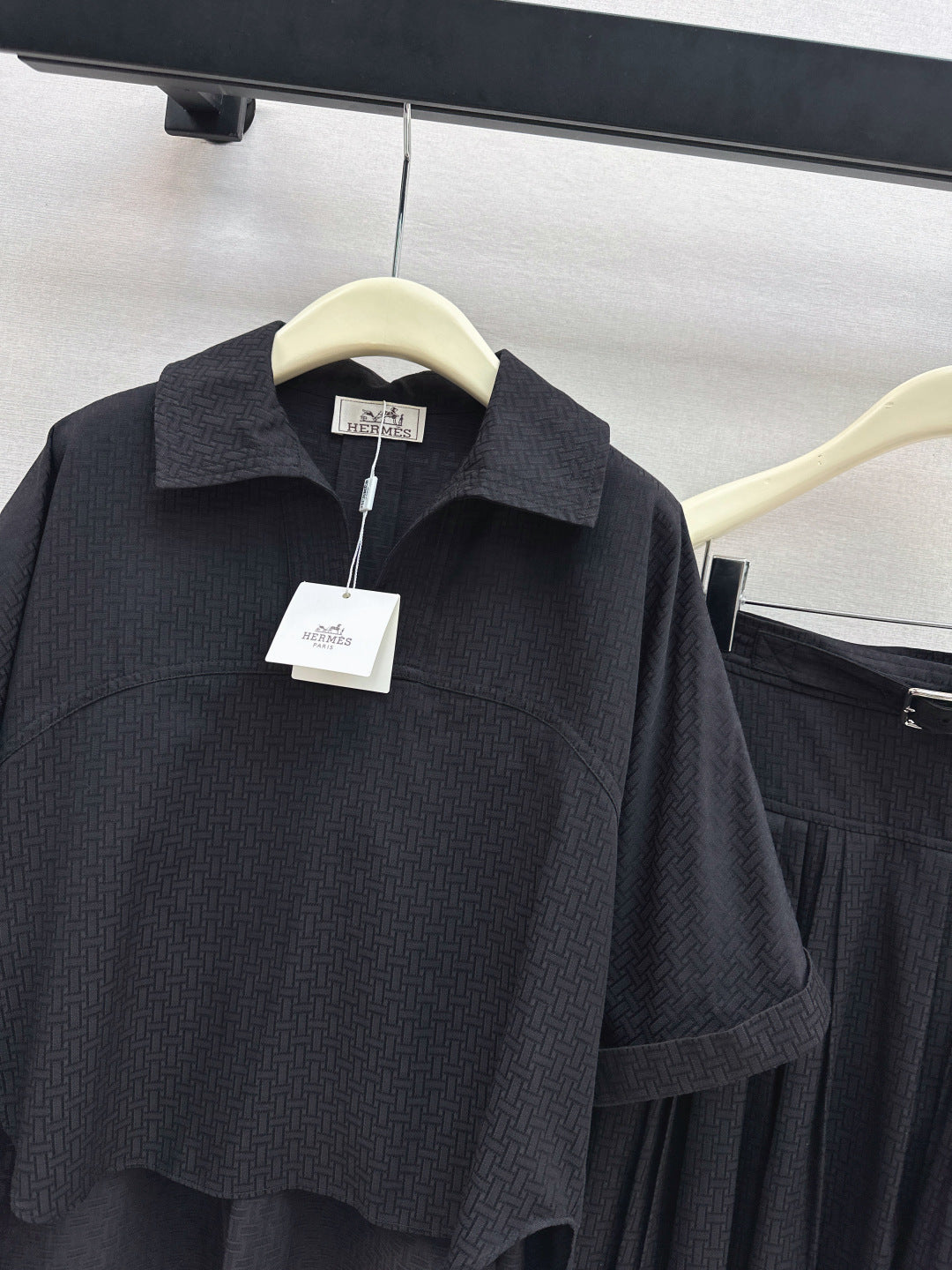 HERMES 26S SHIRT AND SKIRT SET 525