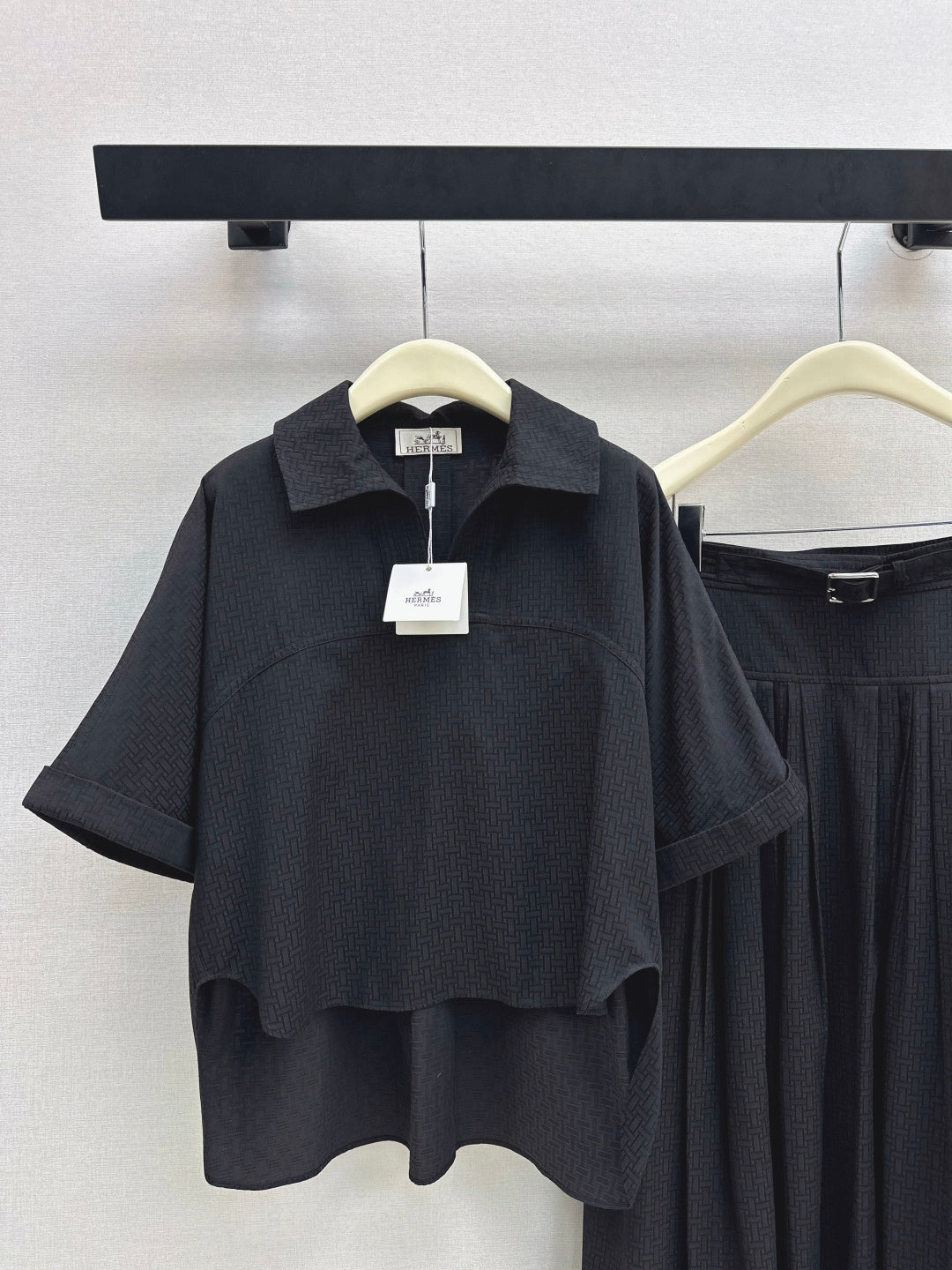HERMES 26S SHIRT AND SKIRT SET 525