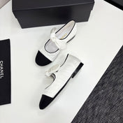 CC BALLET FLATS 25S IN WHITE AND BLACK FABRIC WITH BOW